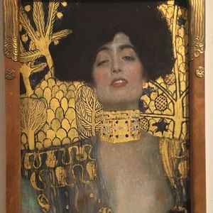 Meet your Posher, Helen